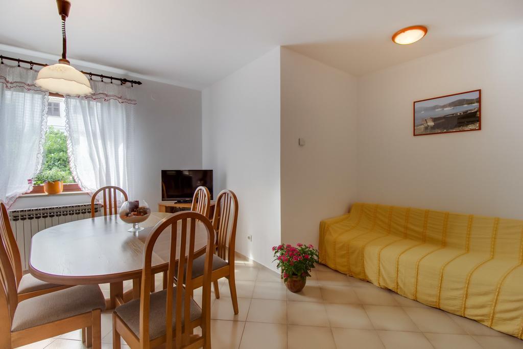 Apartments Franjo Mali Lošinj Pokoj fotografie