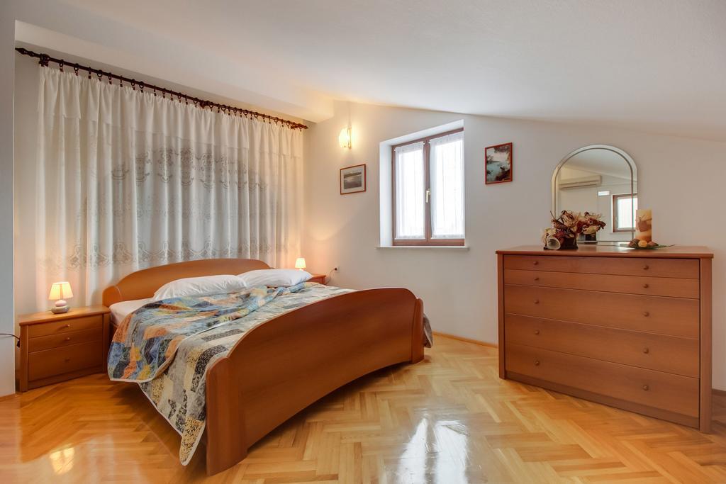 Apartments Franjo Mali Lošinj Pokoj fotografie